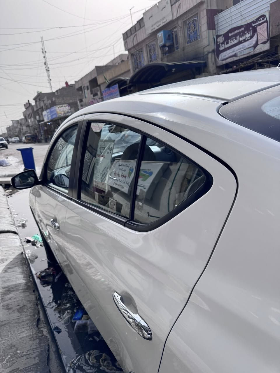 السلام عليكم.
نيسان صني هندي 2024
موصفات 4 جام كهرباء تحكمات التنتنة مغلفة اشاير بالمري 
السيارة جديدة ماشية 58 الف
بيها ضربة بطرف قبق الجنطة والدعامية الخلفية
ووراها
بيها رصعة بالجاملغ الخلفي صغير ورصعة بالجاملغ الاخر صغير
وبيها شخطة قليلة بالباب الأمامي 
مكفولة من كلشي كير مكينة صدر تايرات تبريد 
سعرها 120 وبيها مجال قليل كلش 
*********** 
مكاني بغداد الدورة ابو دشير 
السيارة باسمي
