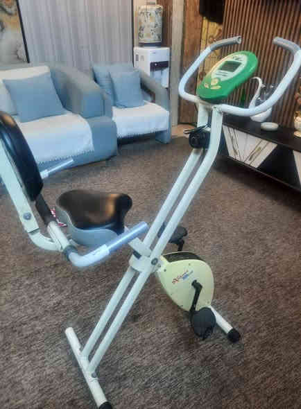 أغراض مستعمله للبيع نضيفه جدآ التواصل على هاذا الرقم ***********
