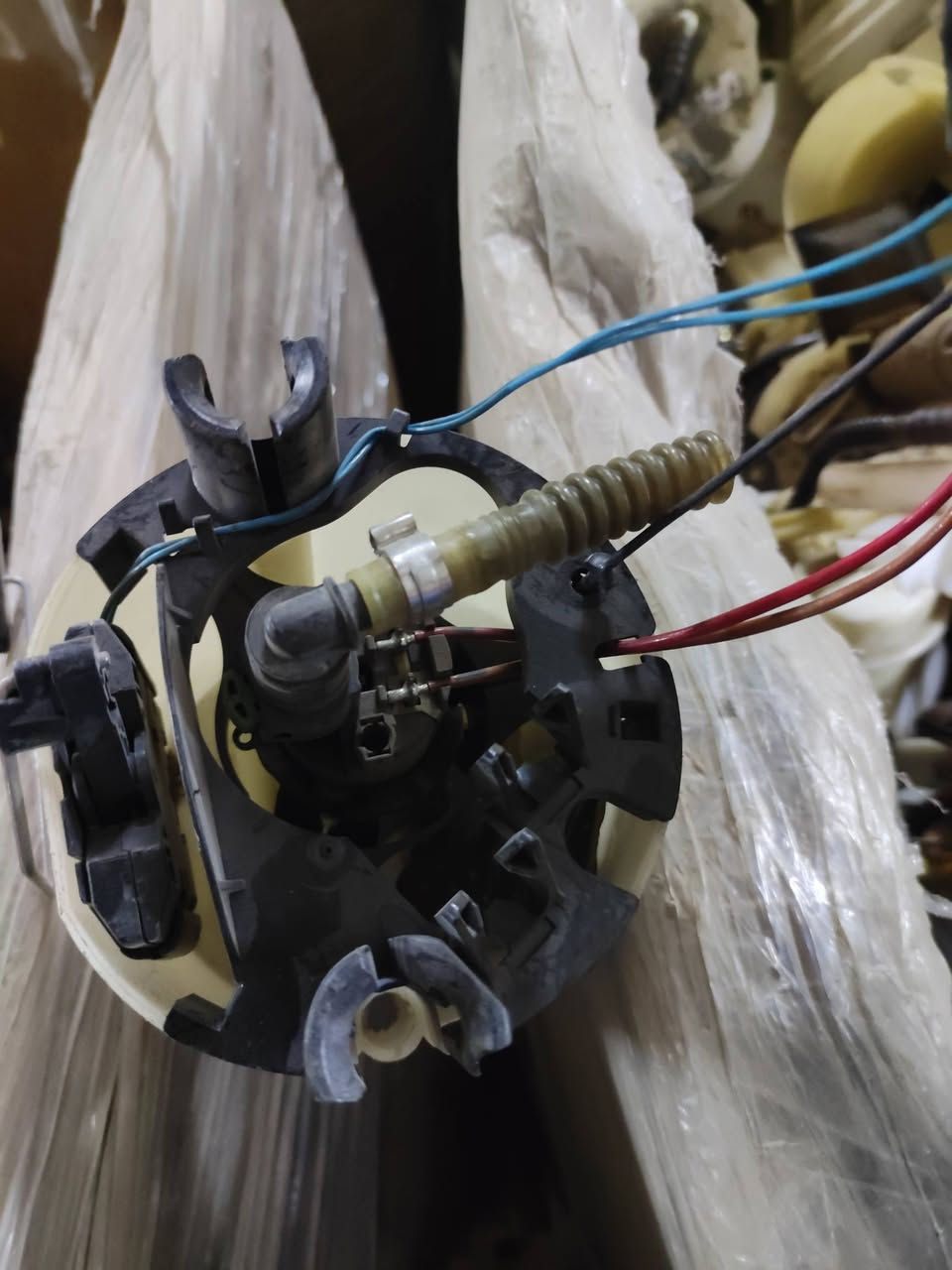 قواعد فيت بم بي إم 
سعر القطعة 15الف جملة 
للاستفسار الاتصال على الرقم التالي
***********واتساب 
يوجد لدينا توصيل كافة المحافظات
