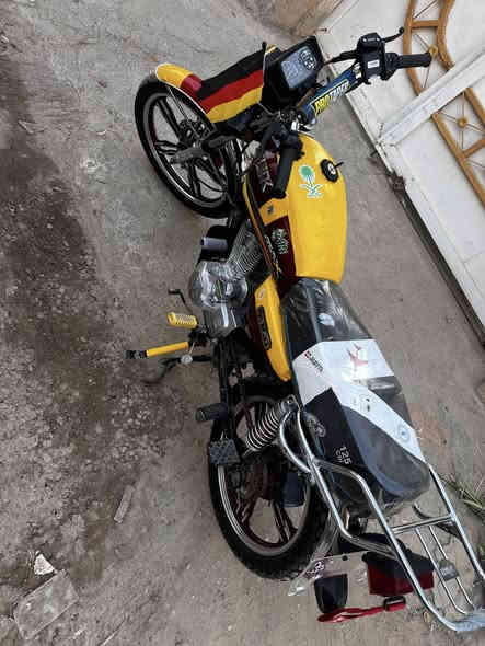 السلام عليكم دراجه سيفان 23 للبيع محرك شرط ممفتوح السعر 675 وبي مجال للشرايه مكاني صلاح الدين قضاء الدور  هاتف ***********
