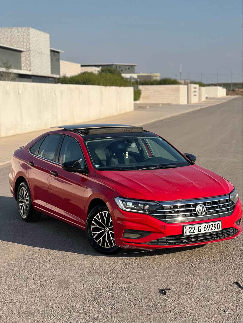 Jetta 
مواسەفات SE
مۆدیل 2019
سەیارەکی زۆر توند و تۆلە
بۆیاخ بەس سندوق
پشت و پێشی کەپسە بێ داخلی 
ناونیشان هەولێر
*********** أربيل, العراق
