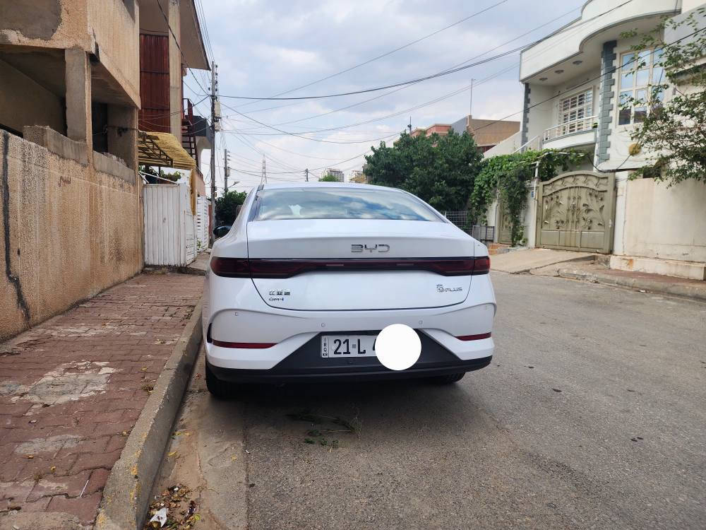 BYD QIN PLUS  
مۆدێل ٢٠٢٥ 
ناو زەردە ویل عادیە هیچ هیچی پێوە نیە وەک سفر وایە رەقەم سلێمانییە ٧٢٠٠ رۆشتوە 
*********** السليمانية, العراق
