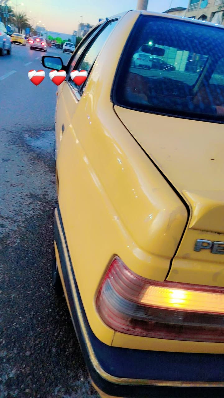 السلام عليكم ورحمة الله وبركاته؛ بيجو لميس موديل2016
بيها بنيد مبدل  مكينة وكير خير من الله حداديه جيده جدا تبريد ثلج تدفئة  شغاله تخم تاير سيارة

جاهزه كبل لشارع باسمي المكان بغداد

السعر ٤٠ رقم الهاتف ***********
