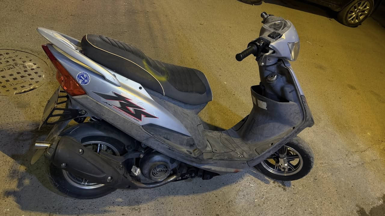 سلام عليكم عدله للبيع دراجه ما بيها برغي نقص دواجه مزوعه تزويد شرط من الفج للفراك بيها كلجات همين مكان بغداد جديده 
*********** 
***********
