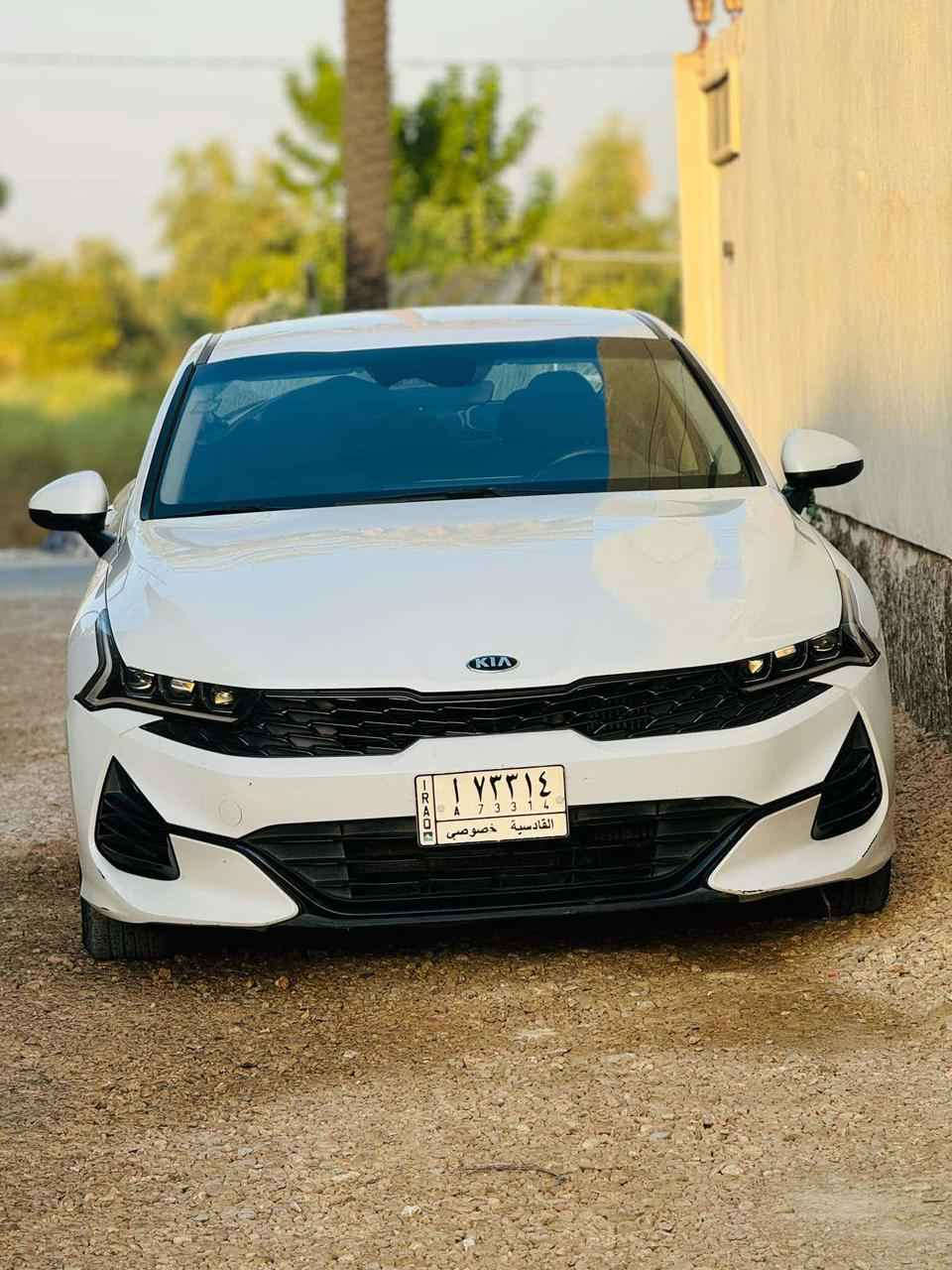 سياره k5 فول عدا الفتحه  سياره أمريكي بيه قطعه وحده البنيد مبدل وبيه بارد بالباب الخلفي عدا ذني اكفل السياره من كلشي مكاني حله شارع 40
*********** بي واتساب حلة, بابل
