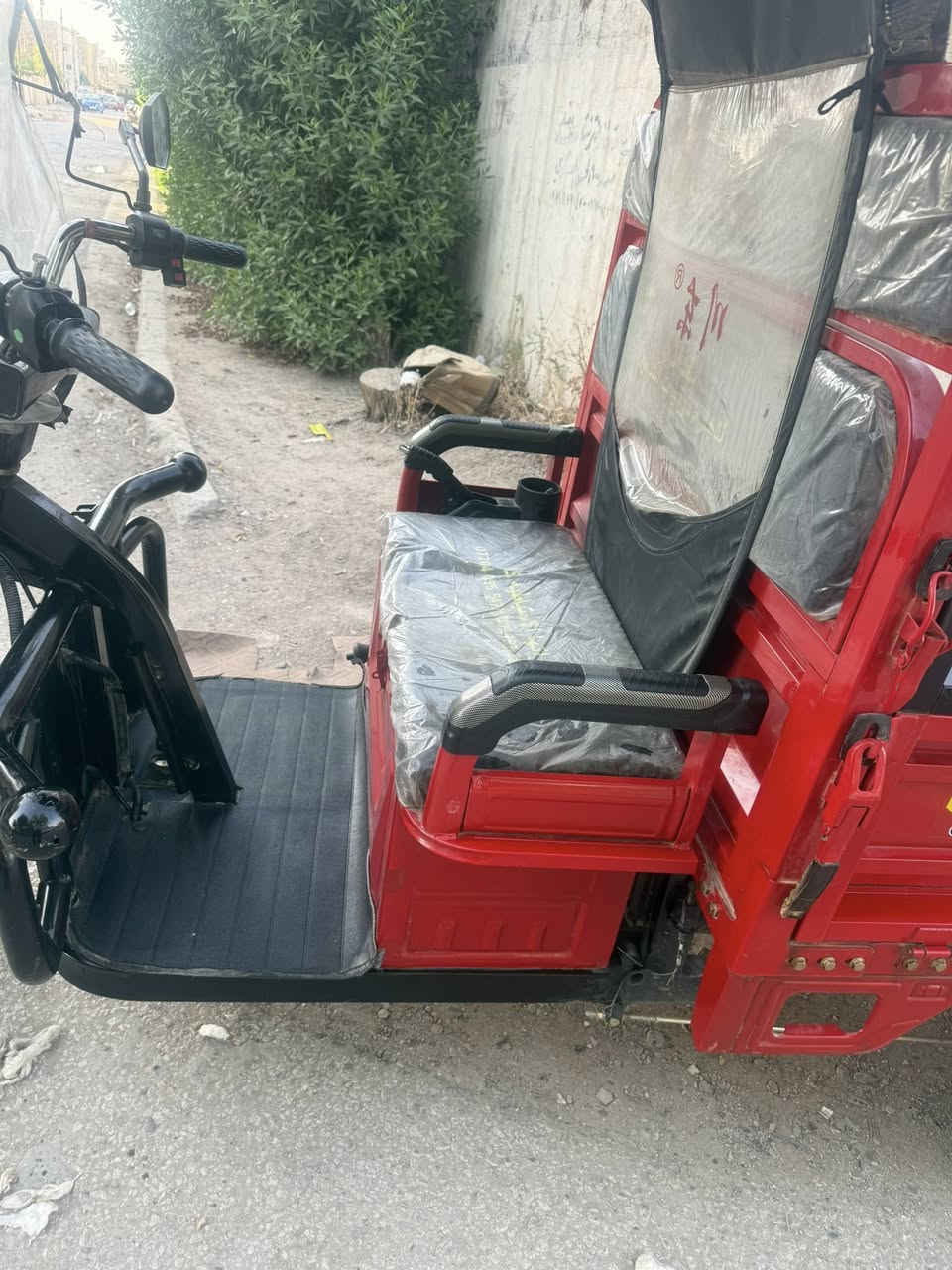ستوته شحن موديل ٢٠٢٦ جديده كلش استعمال جداً بسيط جاهزه وكامله من كلشي كبل للشغل بطاريات جدد عدد ٦  للبيع مكاني بغداد الدوره شارع ستين غير متواجد علفيس الشراي يخابر ويدلل السعر بمليون وربع وبيها مجال بسيط  *********** وبيه واتساب
