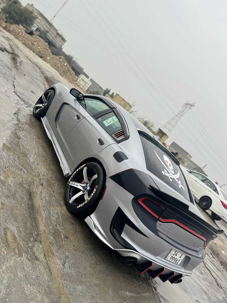 السلام عليكم جارجر مديل 16 اصل بسمي  RT  V8  كفاله عامه مكينه 5700 السياره جديده وعليها هواي اضافات. كزوز ريمونت ويل 20 لد متغير مكاني البصره  بيع او مراوس سعرها 190  ***********
