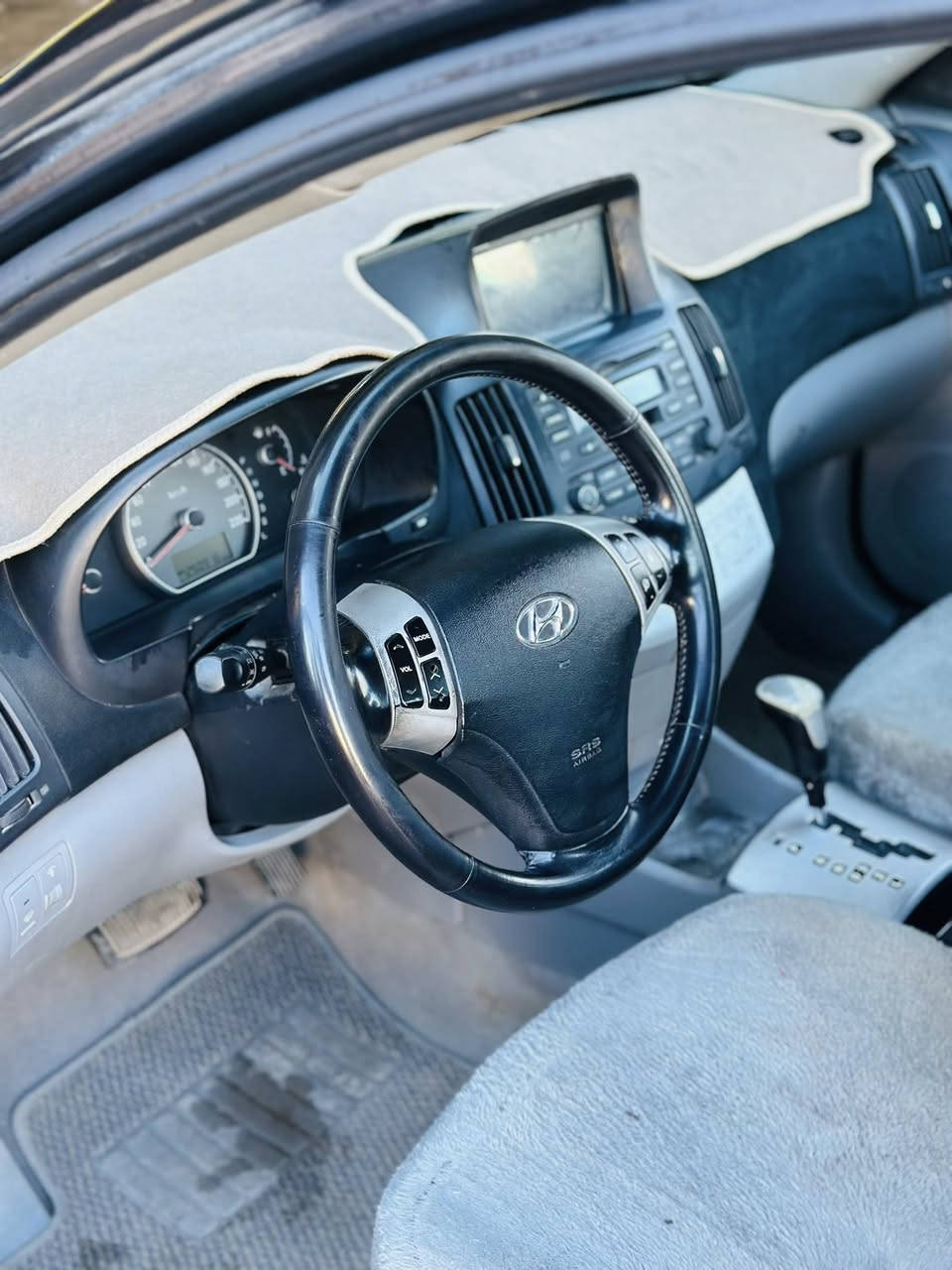 ئاڤانتی براوە ٢٠٠٨ جلد هیتەر شاشە دەکشن بەرز کامیرە بەس سلایت نیە بێ زەڕبەو ناوگرتن  تایەو ویلی تازەی لە ژیرە   بێ تەقەو ڕەقە سیعری  ٤٥قفلی  شوێن نزیک هەلەبجەی شەهید ***********
