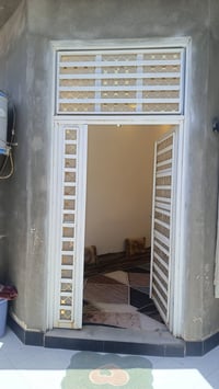 دار للبيع الاعلام الثانيه.  مساحة150م بناء حديث طابقين . الطابق الاول ...