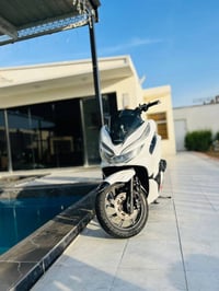 دراجه بي سي اكس جيل 3كشر نضيف رقم 07766299259مكاني بغداد حي العامل