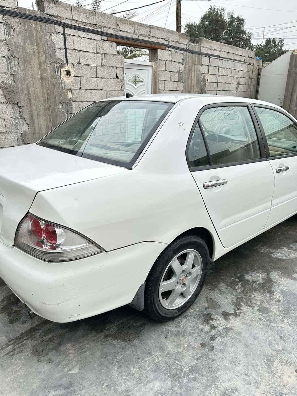 @إشارةام عليكم 
لانسر للبيع  2007 رقم بصره سياره نضيفه 
سعر 65 مكاني بغداد ***********
