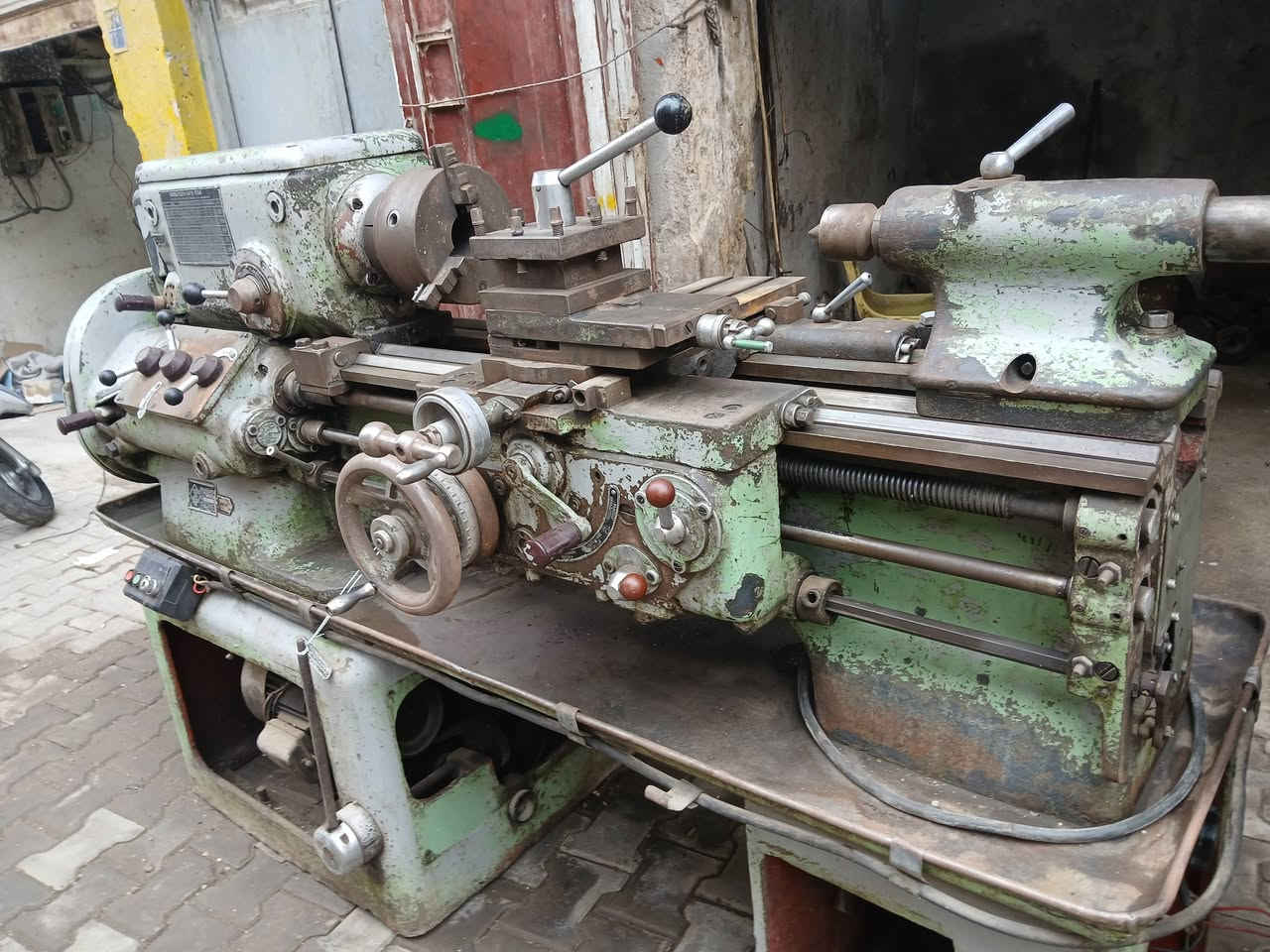 شباب تورنة الماني ٣ارباع شغالة نضيفة للبيع سعر مليون وربع ***********ابو دعاء بغداد
