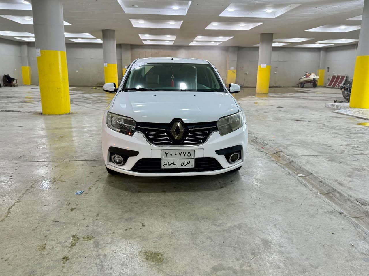 سلام عليكم 
رينو سمبل موديل 2020 خليجي 
سيارا جاملغ السايق صبغ + حالوب خفيف 
ماشي 89 الف كيلو متر 
محرك 1600 كير محرك بشرط 
كير اوتماتك 
رقم سليمانيه بسمي بشرط تحويل وكاله 
سعر 88 بي مجال 
مكاني ديالى خانقين 
*********** خناقين, ديالى
