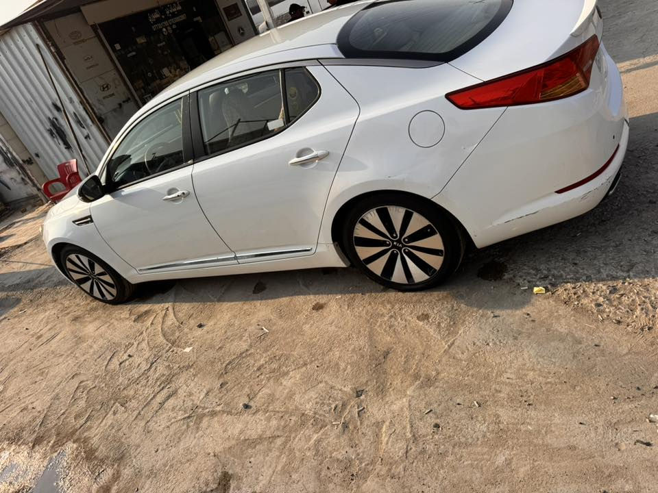 السلاو عليكم
***********/السعر ١٣٠ وبيه مجال لطيبين 
اوبتمه ١٢ خليجي بغداد بسمي 
السياره صاله ١٢ سنه عدنه حته الكتلوك بيه 
مكفوله كفاله عامه فقط بارد بصيط 
محرك ٢٤٠٠ جديد صار سبوع شاده 
بصمه تحكم شفتات ستيرن كشن جلد
٥ ويل كب / عنواني بابل مركز المدينه
