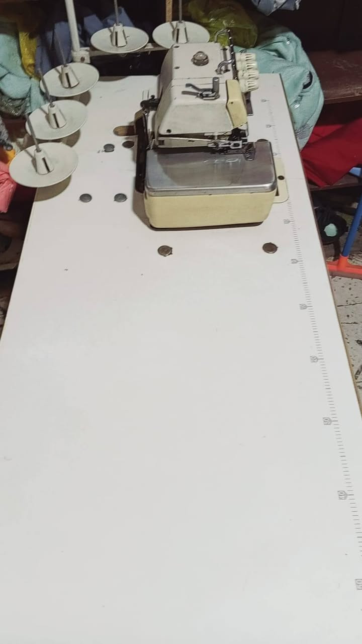 سلام عليكم مكينة اوفر جاكيت 4 خيط نظيفة اخت الجديدة
سعر 300 قفلة مكان بغداد الحرية الثانية 
***********
