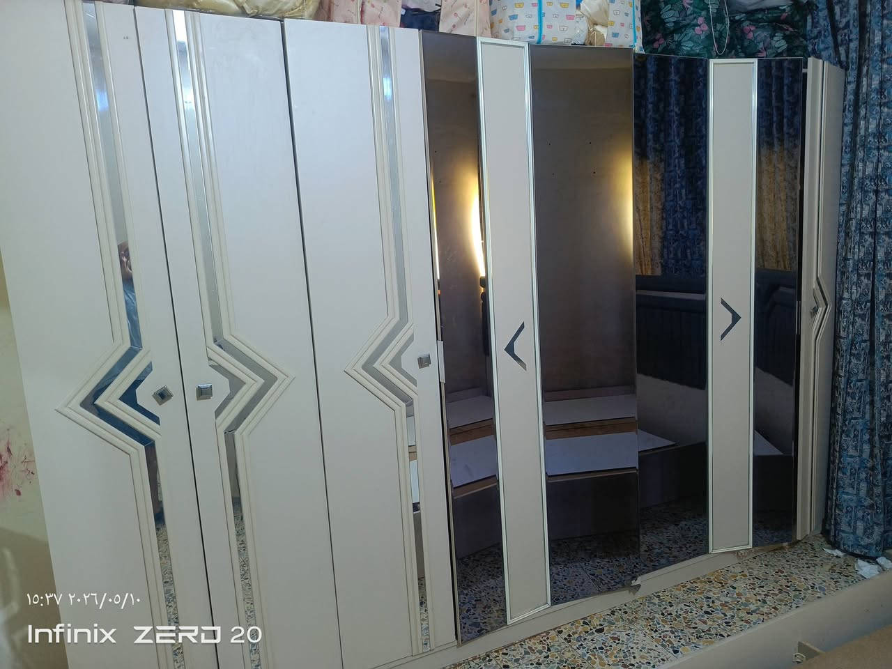 غرفة نوم مستعملة تركي نضيفة 8 ابواب سعره 750 بيع مستعجل ***********
