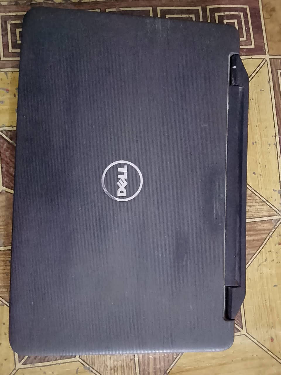 سلام عليكم حاسبه للبيع نوع DEEL وياهه بس شاحنه بدون ماوسس سعرهه 130 وبيهه مجال للاستفسار اتصال عل رقم او مراسله واتساب ***********

