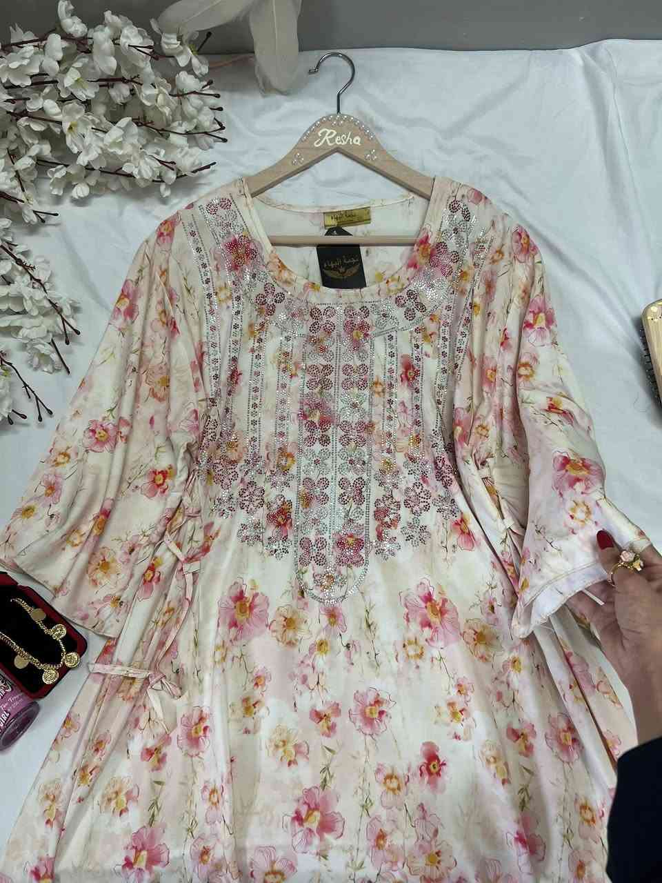 مخاور تموت🔥🔥🔥🔥🙂‍↔️
متروس ستراس شي احلى من شي 
تلبس من وزن ٥٠ إلى ١٠٥
السعر ١٤،٧٥٠
للحجز والاستفسار مراسله البيج🔥


**إذا كنت صاحب هذا الإعلان وتريد حذفه لأي سبب، رجاءا أرسل رسالة إلى الدعم الفني**