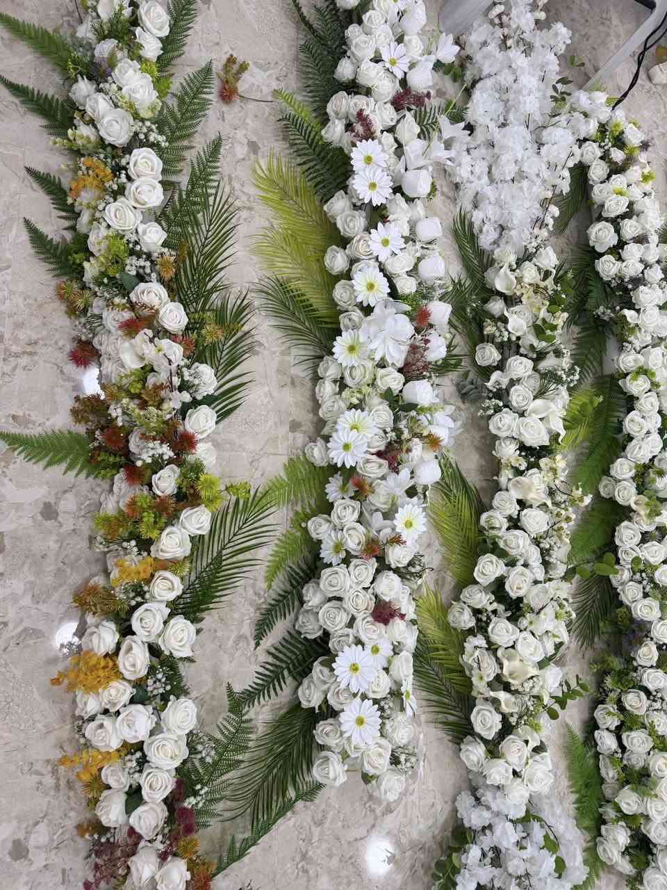 ورد كوشات مع ورد جهنمي لبيع. كما موضح بصوره  عدد باقي ٥قطع بوري مع ورد  الوضع جديد ما
***********
