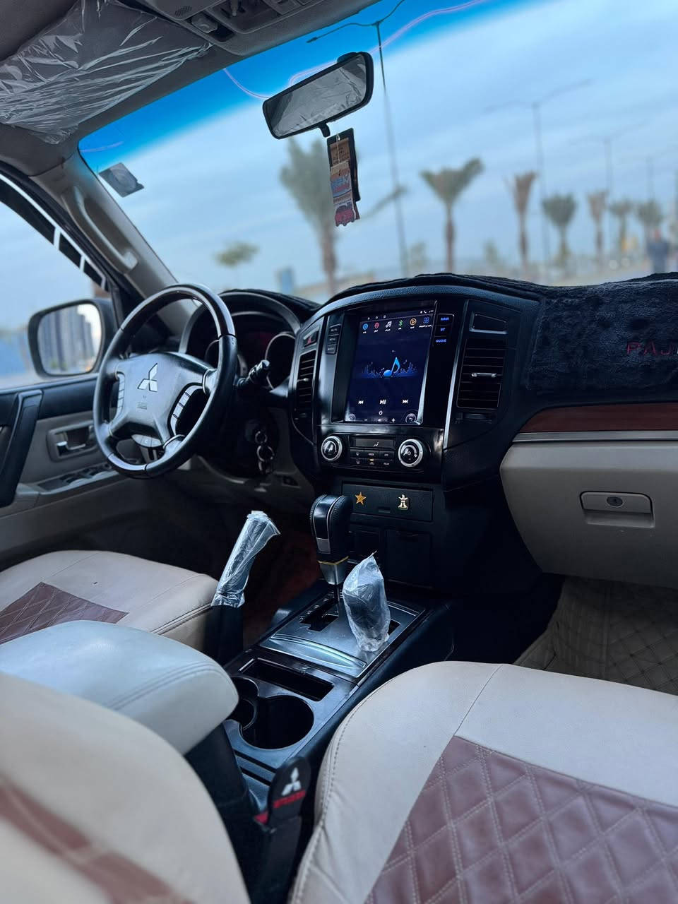 السلام عليكم باجيرو حبتور مكينه 3ونص فتحه كشن كهرباء دمام مكينه كير كفاله تخم تاير السياره بيه صبغ ابيع كام شاصي لغد مكفول السياره شتريته بيه قماره امبدله واكعه عليه صقيفه وليس حادث شغل حلو بسمي تبريد 3قطع ثلج السعر 87 مكانه بغداد حي الجهاد اتصل ***********
