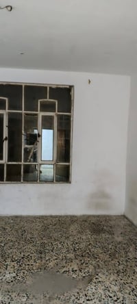 بيت ٥٠ متر طابقين بشارع أفران ضياء الفرع ابو هادي  07724987038