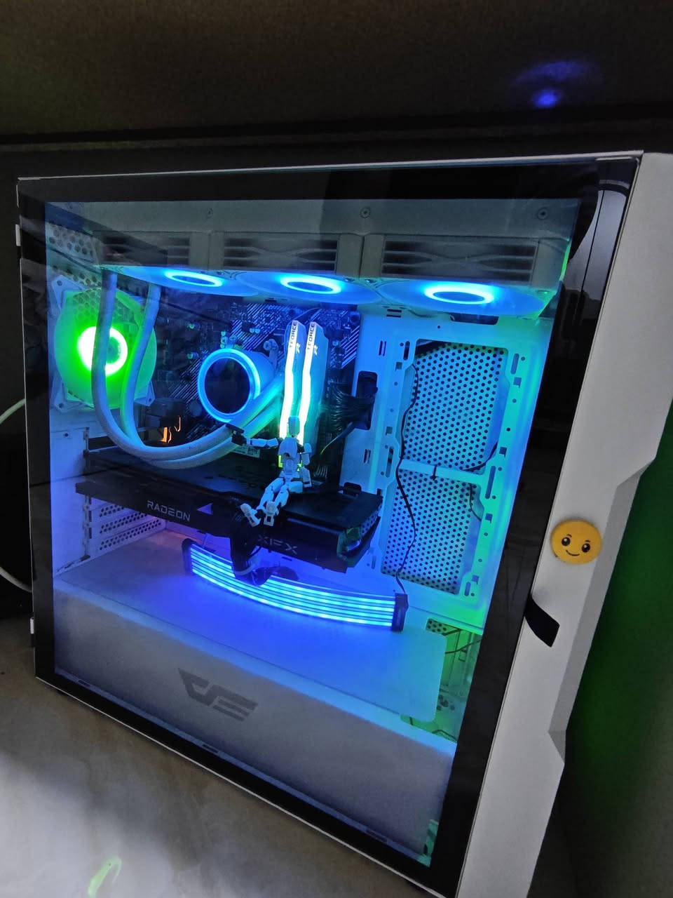 سلام عليكم 
Pc للبيع كامله من كلشي 
بس شد والعب 
كارت 6700xt
Amd 5600  
Ram 32
شاشه 180hz 
مفوله من كلشي وياه بعد هواي غراض ونواعم


**إذا كنت صاحب هذا الإعلان وتريد حذفه لأي سبب، رجاءا أرسل رسالة إلى الدعم الفني**