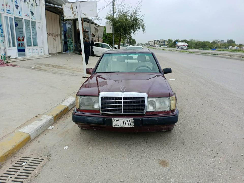 مارسیدس مەکینەی بەتە دوو ونیم بەشەر بێ عەیب  سعری 17 گڵا ومعمله شوێن کەلار ***********
