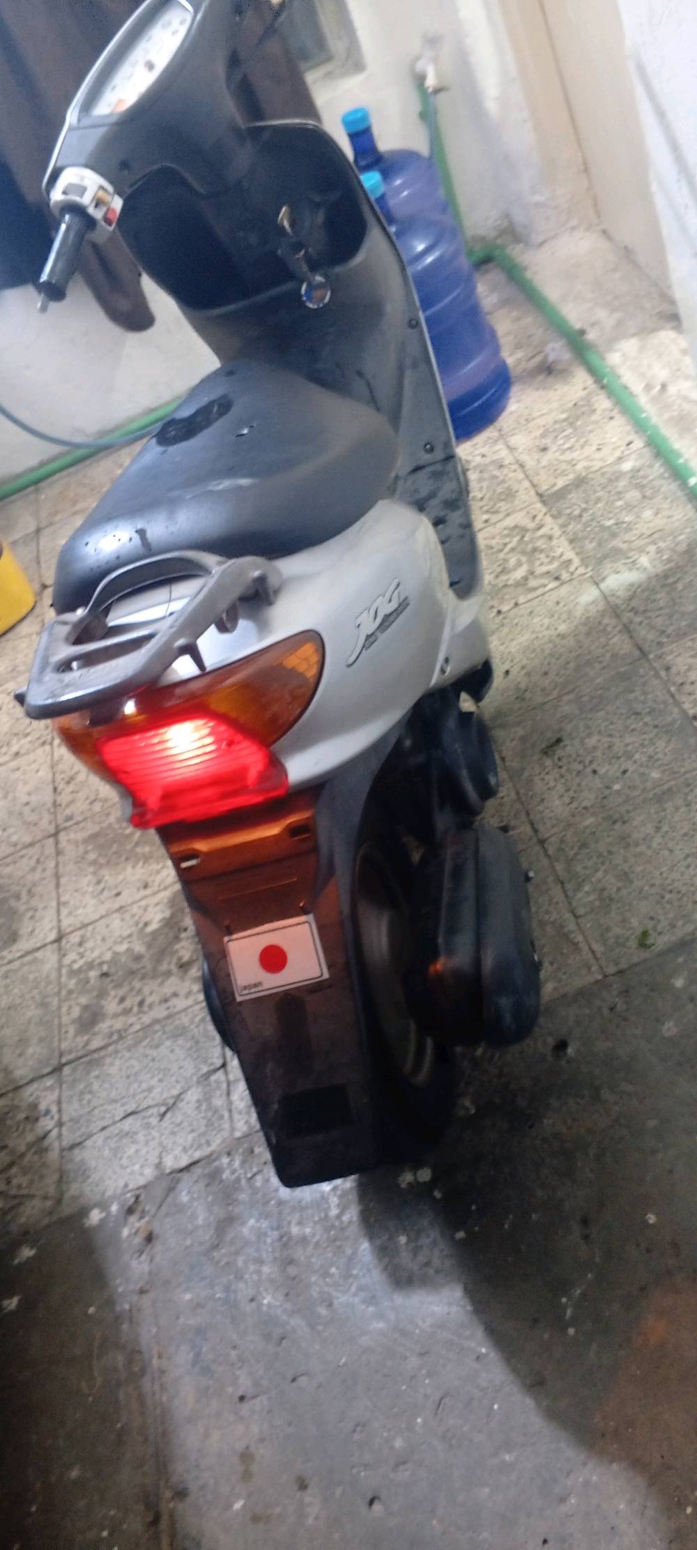 سلام عليكم دراجه عصفوري مال رمبه فحل خطين 
قفل اكسل 
شغاله سلف هندر 
كله عل بلاد اوراق موجوده
***********
