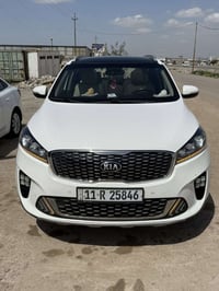 سياره سورنتو موديل 18/شكل 20دبل شباك شكل لعشرين  السياره خليجي ماشيه ي...