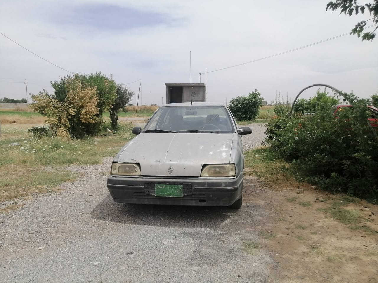 رينو حجم 19سياره جاهزه المحرك والگير والصدر كلو شرط السعر مليون الاتصال ***********
