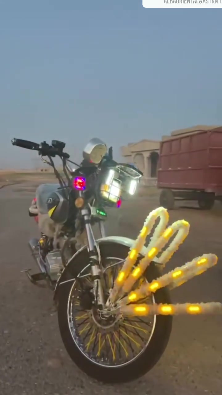 السلام عليكم سولنك✈️🏍️ ٤ گير موديل ٢٣ حيل جديد نضيف كهربائيات كامل شغاله ماتصرف الف دينار عليه غير بانزين السعر مناسب جدا (٤٧٠) وبي مجال *********** اتصال  اما واتساب
نشاط فول  ✈️🏍️
