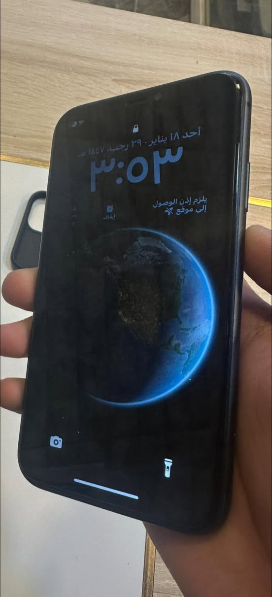 للبيع فقط 11عادي ذاكره64 بطاريه 77🔋ما مفتوح الجهازشرط200الف وبي مجال شي بسيط (***********)
