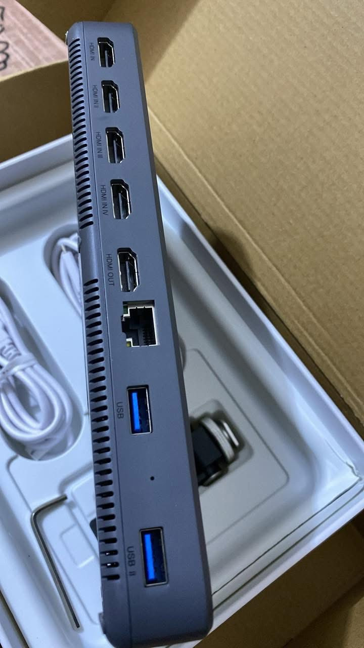 جهاز Yolo box ultra 
جهاز متعدد الاستخدامات 
ذوي الاختصاص يعرفون عنه اكثر بعد 
٤ كامرات in put hdmi
منفذ hdmi out
منفذ2 type C
منفذ 2 USB
منفذ مايك aux عدد 2
خط in line لادخال الصوت من مصدر خارجي مكسر او كارت صوت وما شابه
منفذ ايثر نت
منفذ سيم كارد
منفد اس دي كارد
تسجيل 1080/4K/2k
معدل 60 فريم
مرخص رسميا من الشركة الام للبث على منصات 
فيس بوك / يوتيوب /انستكرام / تيك توك
يدعم البث العمودي و الافقي
ستريم / تسجيل /بث مجالس حفلات /ايفنتات/جهاز عالمي متطور عباره عن قناة متكامله في هذا الجهاز 
بالاضافه الى ذلك تكدر تستخدمه كـ مونيتر لمراقبة اربع كامرات في ان واحد 
ومواصفات اخرى كثير قد يكون ذوي الاختصاص اكثر معلومات عن هذا الجهاز 

الي مهتم يراسلنا ويدلل


**إذا كنت صاحب هذا الإعلان وتريد حذفه لأي سبب، رجاءا أرسل رسالة إلى الدعم الفني**