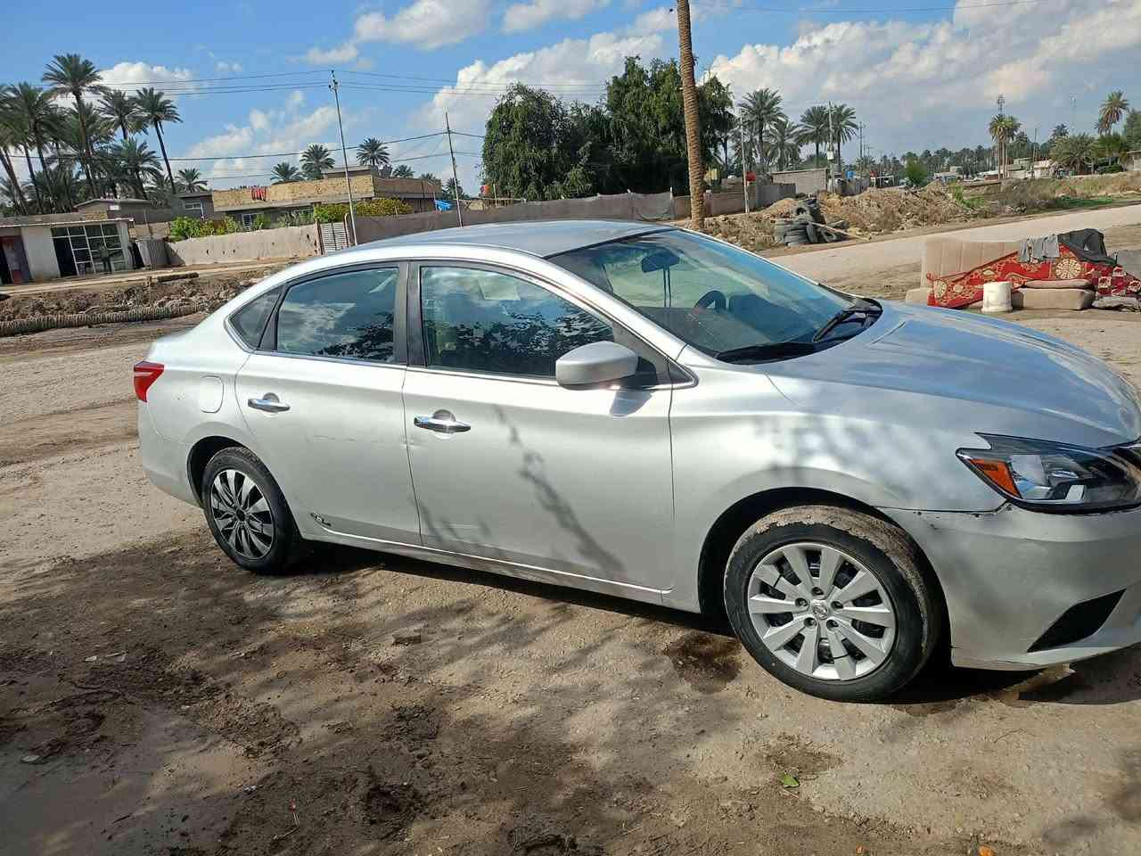 السلام عليكم سياره نيسان سنترا للبيع  موديل 18 سنويه ما ساقطه      مامتوتجد على فيس 
هذا رقم صاحب سياره ‏‪‏‪***********‬‏
