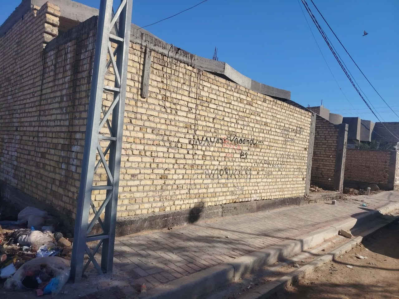 السلام عليكم 
بيت هيكل مساحه ٢٠٠ متر  الشراكيه الأولى شارع العام ركن طابو صرف بناء حديث


**إذا كنت صاحب هذا الإعلان وتريد حذفه لأي سبب، رجاءا أرسل رسالة إلى الدعم الفني**
