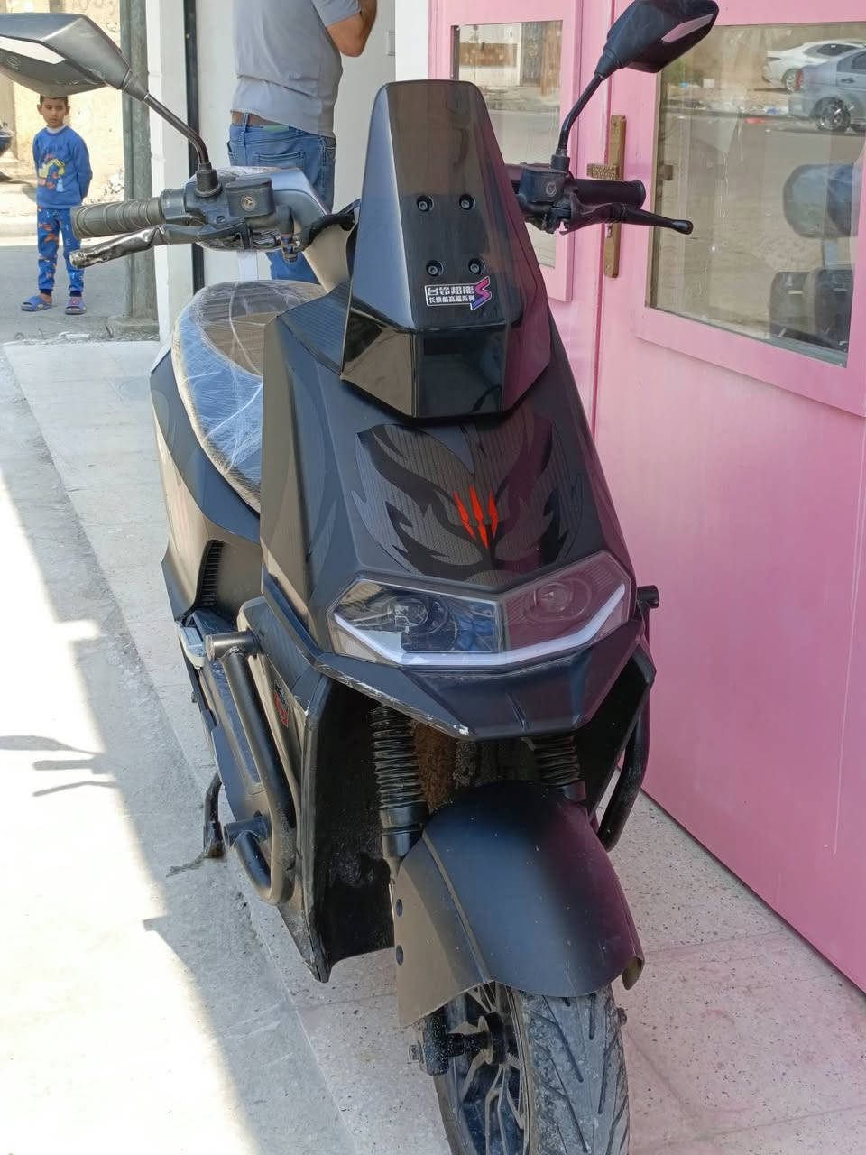 دراجه للبيع تالج شركه تالج ميحتاج اسولف عنها 
دراجه تالج باتمان 2026 فول مواصفات R رجوع على الخلف بيها حساسات بيها مانع سرقه دبل اشاره لايت زينون 
دراجه كلش جديده 
السعر 850 الف وبيها مجال..


**إذا كنت صاحب هذا الإعلان وتريد حذفه لأي سبب، رجاءا أرسل رسالة إلى الدعم الفني**