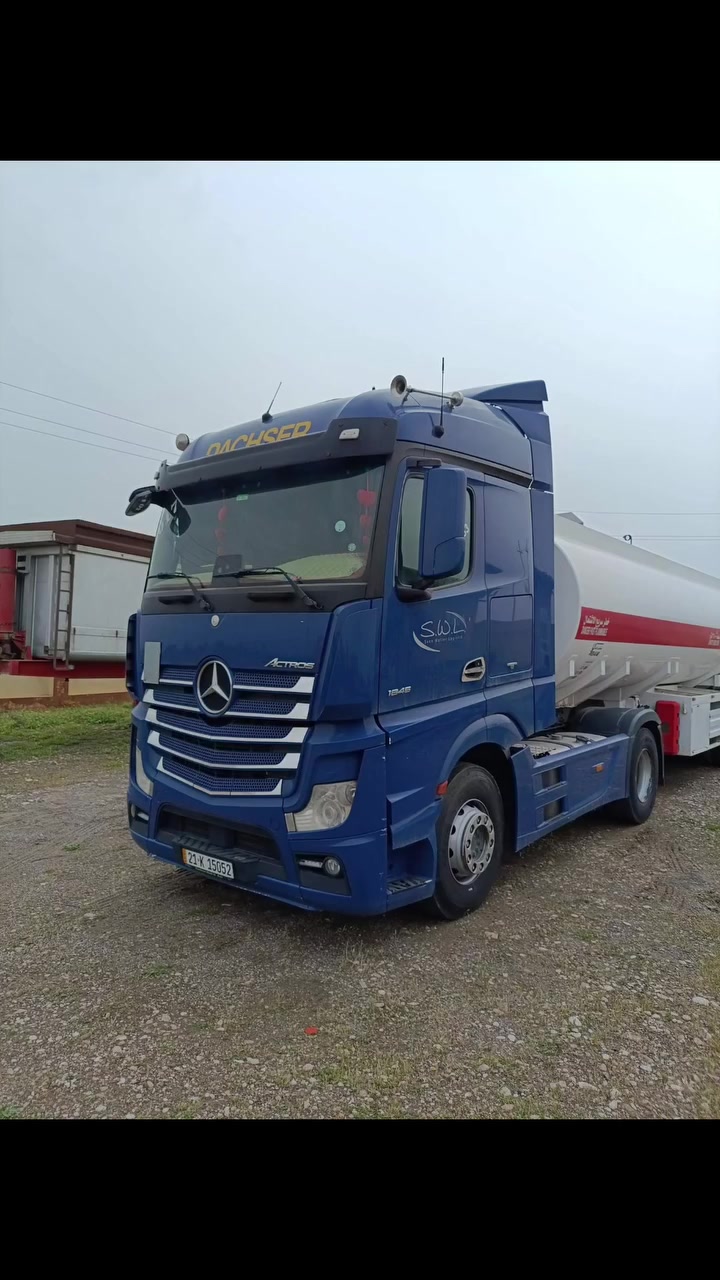 مرسيدس بنز  اكتروس 
موديل 2017 / حجم 1845
فول مواصفات و مكفولة و جاهزه 
معرض النخيل دوزخورماتوو شارع العام 
***********
