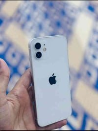 ايفون 12 ذاكره 128 دبل سيمكارت   بطاريه 100  مستبدل شاشه وبطاريه اصليا...