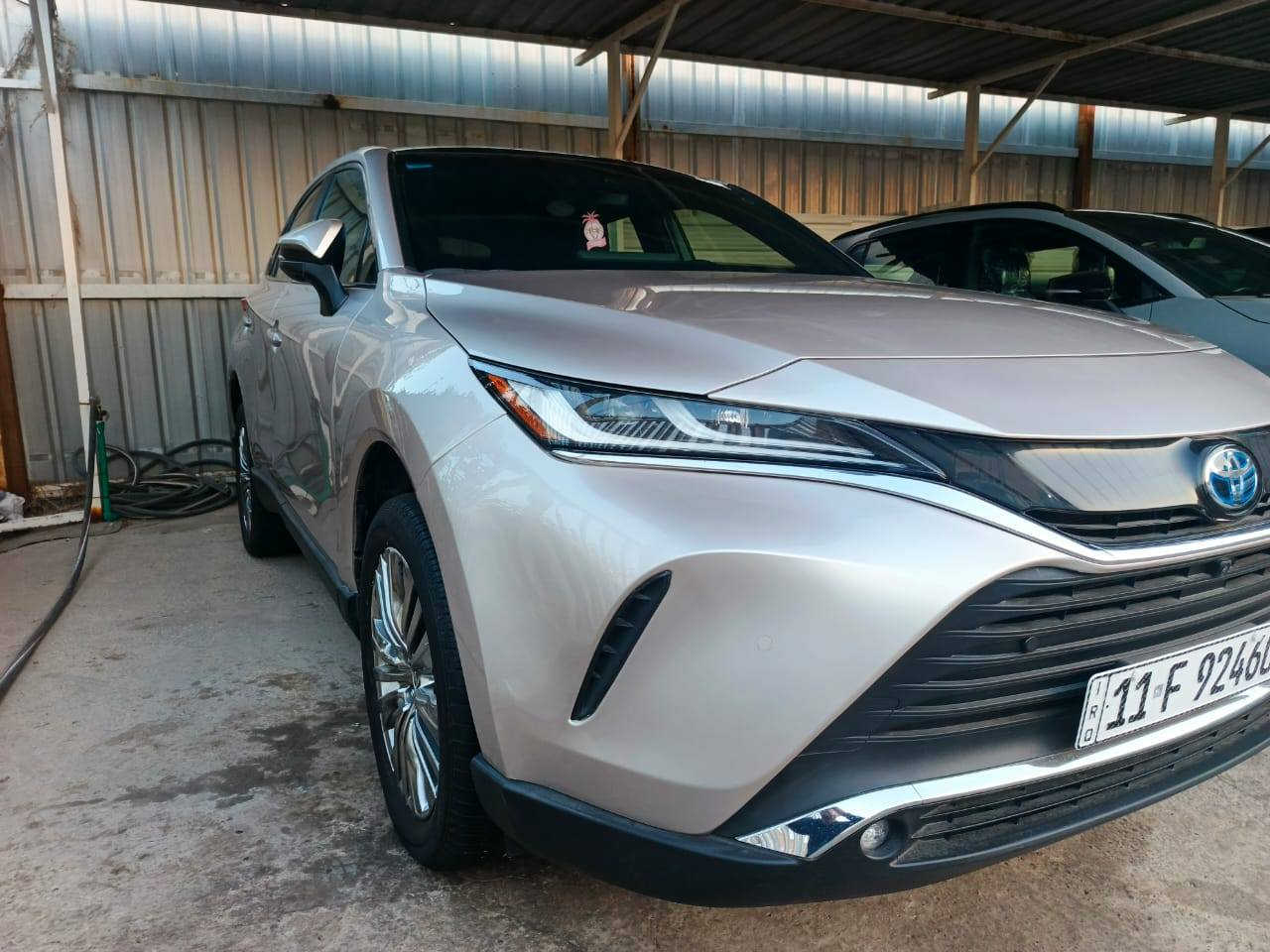 للبيع تويوتا فنزا 2024 هايبرد
دخول جديد كامل مواصفات اعلى فئه حادث السياره باب وجاملغ سطحي باب تبديل نفس اللون وجاملغ صبغ 
العنوان بغداد كريعات معرض القمه 
للاستفسار ***********
السعر 28000$
