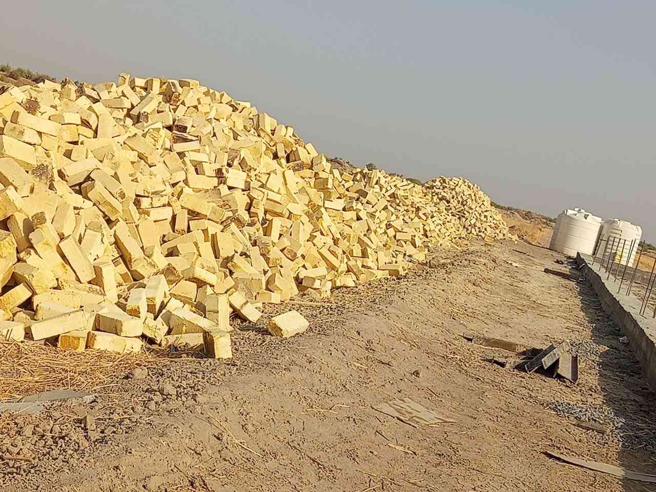 ياالله طابوق درجه اولى قوه وقالب ولون وعدد قياس شرط المكلاب اسعار مناسبه اتصل وتدلل***********
