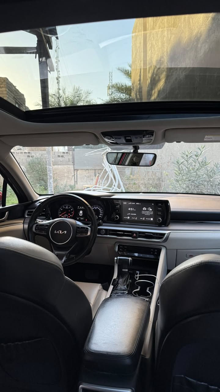 K5 للبيع وكالة NIM
موديل 2023
الممشى 73000 KM
رقم اربيل باسمي تحىيل ثاني يوم 

مكفولة من الحادث والصبغ ما عدا مكان بارد على كد اصبعين بدون قطرة صبغ في باب الصدر وضربه بسيطة على كد ثلاث اصابع في باب خلف الصدر غير مصلحة ومتحتاج قطرة صبغ 

حالة المكينة بلادية بدون اي نقص والدهن ابدل بس من الشركة 
والسيارة داخلة ضمان 
الحدادية بلاد ممبدل بيها اي شي وحالتها جيدة 

المواصفات 
المكينة 2000 دوش 
مثبت سرعة 
بانوراما 
كشنات جلد لون اوف وايت
كشنات تدفئة 
تحكم ستيرن بالكامل 
خمس وضعيات قيادة 
هاند بريك كهربائي 
حساس امامي 
حساس خلفي 
كامرة خلفية 
Auto hold اطفاء وتشغيل ذاتي 
الشاشة كبيرة 
قطعتين تبريد 
ويل كب حجم حجم 17 كروم 
اشاير بالمري 

السعر 229$ 

رقم الهاتف للاستفسار ***********
