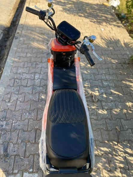 دراجه شحن مستخدم سبَوع طك كرتون
بطاريه 5 ويل كروم تايرات حجم كبير سرعه 75 حقيقي  عدد سرع 4 سعرها 750 بيه مجال او مراوس ويه ايراني *********** مكاني كركوك حي الواسطي مو شراي وميعرف بيهن لا يكسر بيه رجاء
