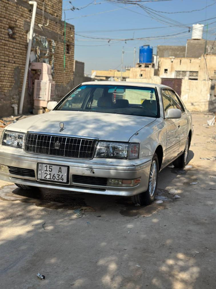 السلام عليكم راس فلات موديل 1995رقم انبار دولي بأسمي مكفوله كفاله عامه مواصفات معروفه كشنات كهرباء شاشه تاب كامره تخم تاير جديد حداديه قبل سبوع نافضهه وره وكدام كير مكينه كفاله حجم المكينه 2500ديلكو تبريد شغال شرط مكاني ناصريه حي الفداء السعر 90وبيه مجال بصيط ***********
