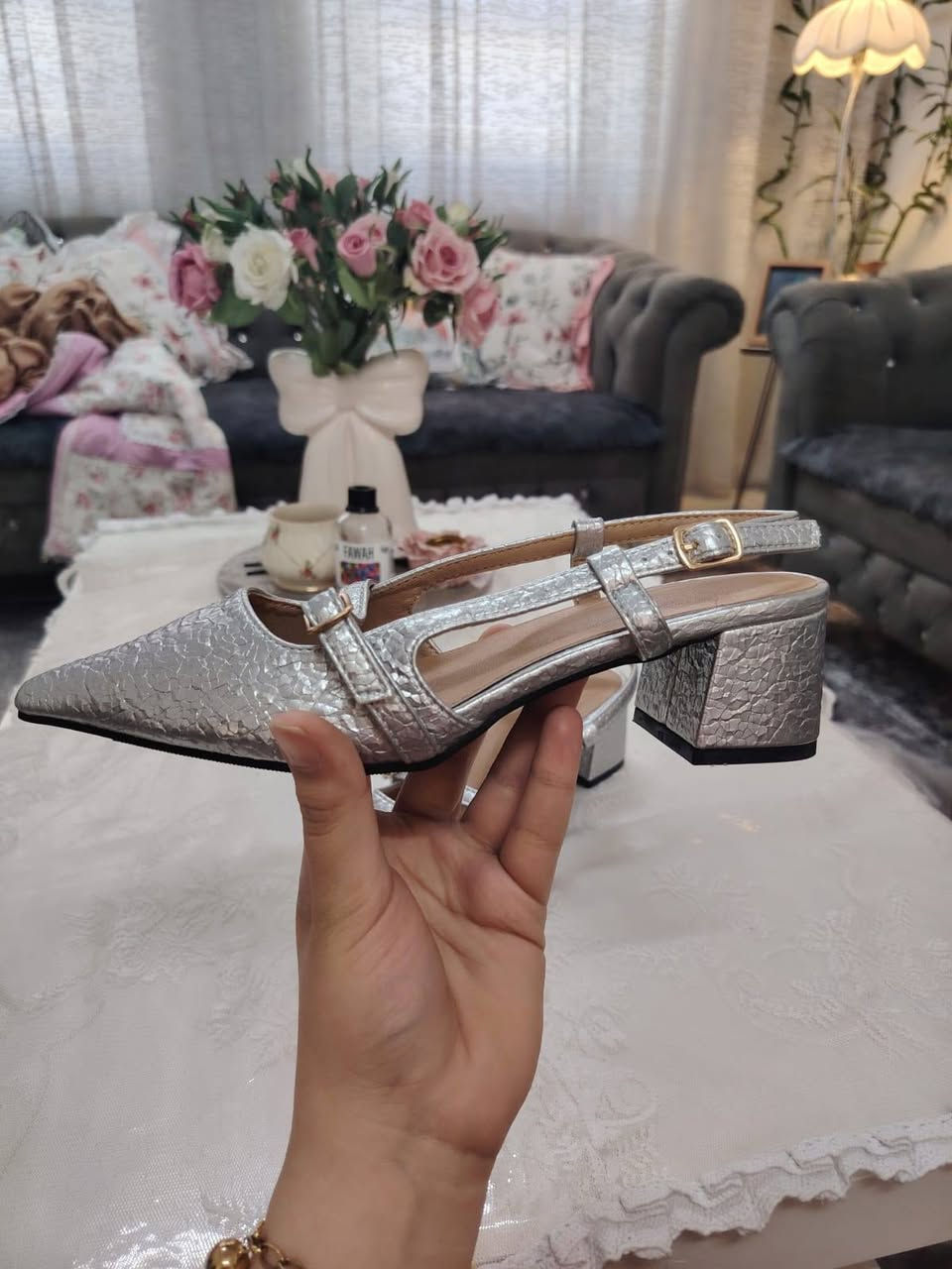 التوصيل فقط بسمايه
الكواليتي عالي احذيه نسائيه جميله
الاسعار تجنن سارعوا. للحجز
لايوجد تكرار بالنوعيه كل قطعه وحده  سارعي الحجز
للأستفسار مراسله الصفحه


**إذا كنت صاحب هذا الإعلان وتريد حذفه لأي سبب، رجاءا أرسل رسالة إلى الدعم الفني**