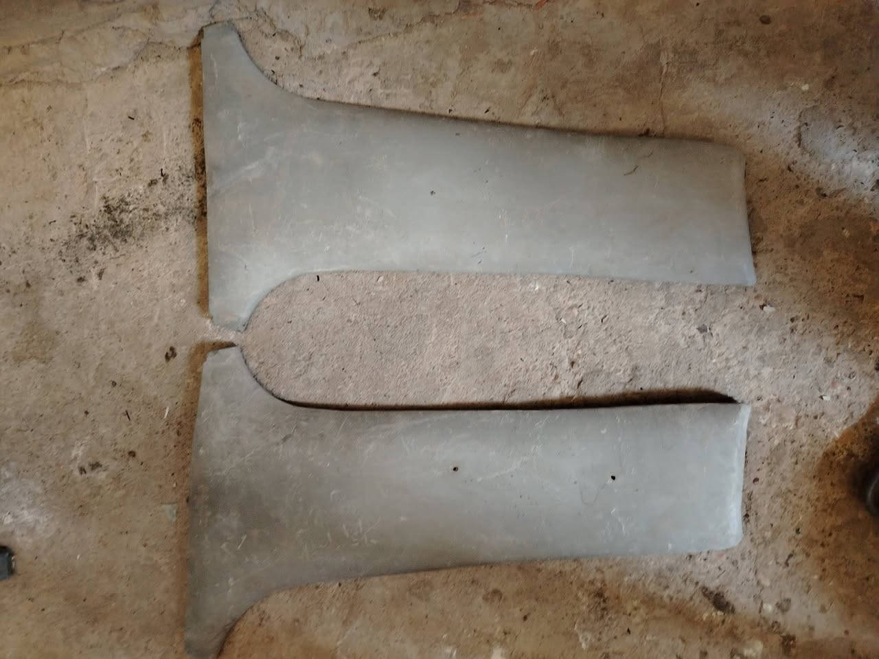 دواخل براتون للبيع يدات وجكمجه بقيه الصور وبطاين كلها نضاف  مال تفصيخ شتريد بس اتصل ***********
