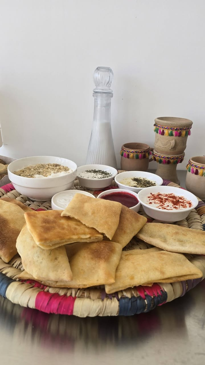 أحله  وأطيب ريوك  العيد من أخصائية التغذية العلاجية والغذاء الصحي الشيف وداد فرمان  أطيب كاهي وبديل الكيمر العادي وجميع أصناف  الحليب والالبان الجبن النباتي ولبنة ولبن زبادي  كل البدائل الصحية لي مرضى حساسية الحليب والالبان ومرضى السكر والضغط ومرضى حساسية الحنطة  طول ما رب العالمين معطيني العمر والعافية والصحة ما اخليكم محرومين من اي أكل تحبوه بقوة الله عز وجل  أحبكم هوايه وأخاف على صحتكم وصحة أطفالكم أخصائية التغذية العلاجية والغذاء الصحي الشيف وداد فرمان بمطعم إسلوب حياة صحية أحبكم ه للتواصل والطلب والحجز المسبق عل الواتساب تنوريني *********** سارعوا بالحجز المسبق  ما بقه شي للعيد ان شاء الله
