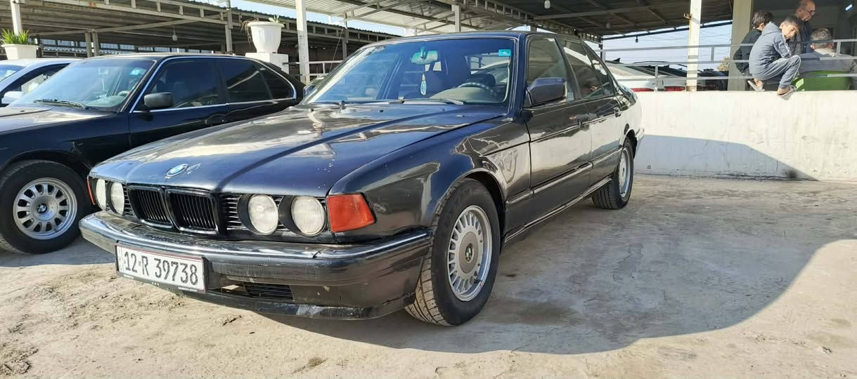 السلام عليكم 735 للبيع او مراوس موديل 1992 مكينه كير شرط تبريد شغال ثلج سنوية وارقام بسمنه شرط الوكاله والتحويل كوبون الكتروني سعرها 42 بي مجال مكانها برطله معرض المصطفى مكلف بل نشر ***********
