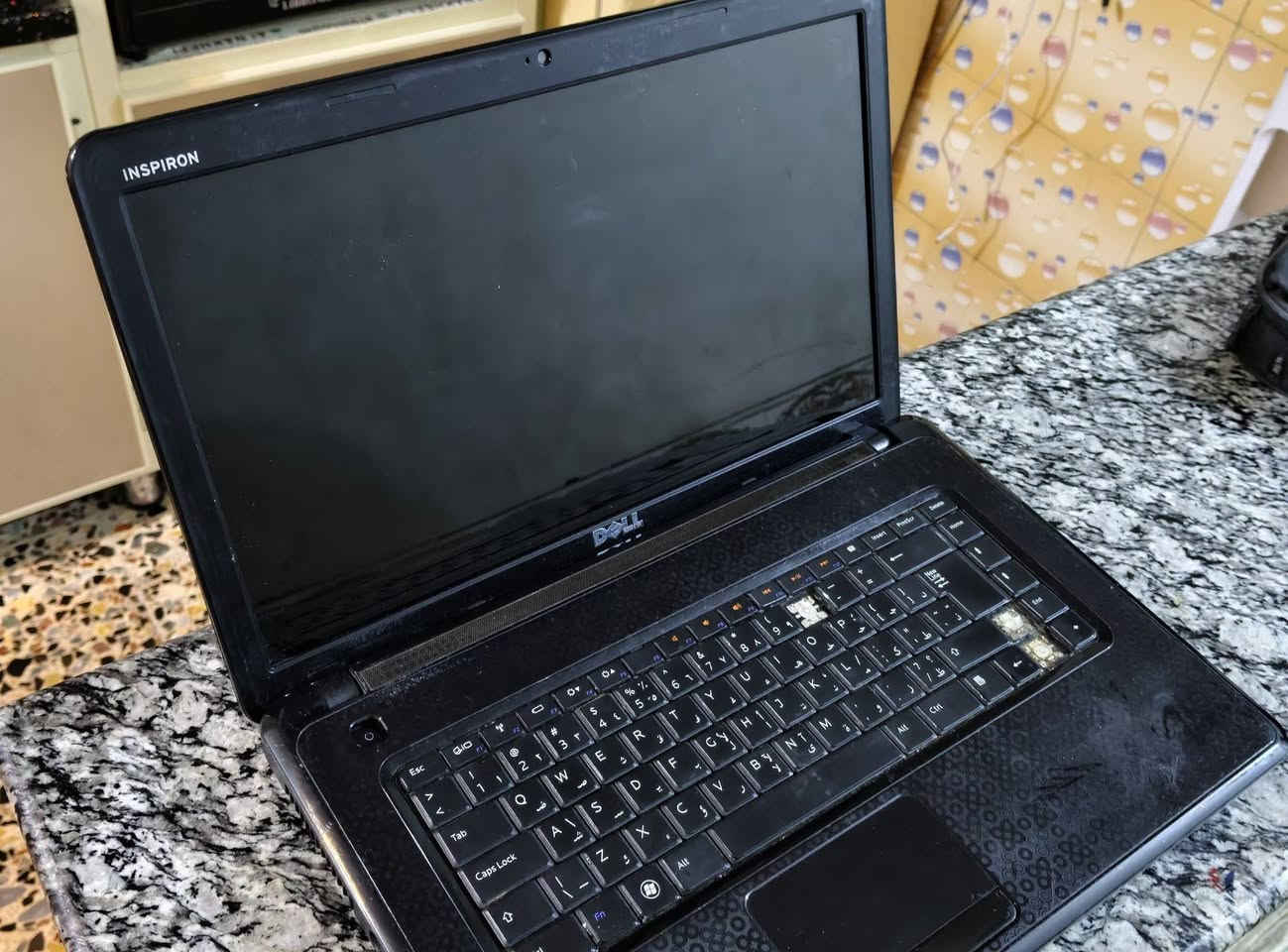 لابتوب ديل 
N5030
320gb hdd
3gb ram ddr3
Celeron 925 2.30ghz
شاحن يجي ويا ديل اصلي ٩٠ واط وبطارية وجنطه

يحتاجله كيبورد خارجي وماوس يشتغل ونقص دكمه بس تكدر تشغله مباشر من الشاحن يشتغل ويحتاجله نظام وندوز


**إذا كنت صاحب هذا الإعلان وتريد حذفه لأي سبب، رجاءا أرسل رسالة إلى الدعم الفني**