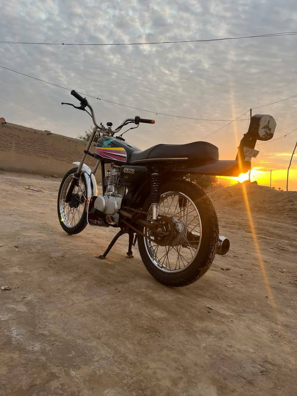 سلام عليكم دراجه للبيع او مراوس مكان غراف سعر500وبيه مجال مكلف بنشر.هاذا رقم راعيه ***********
