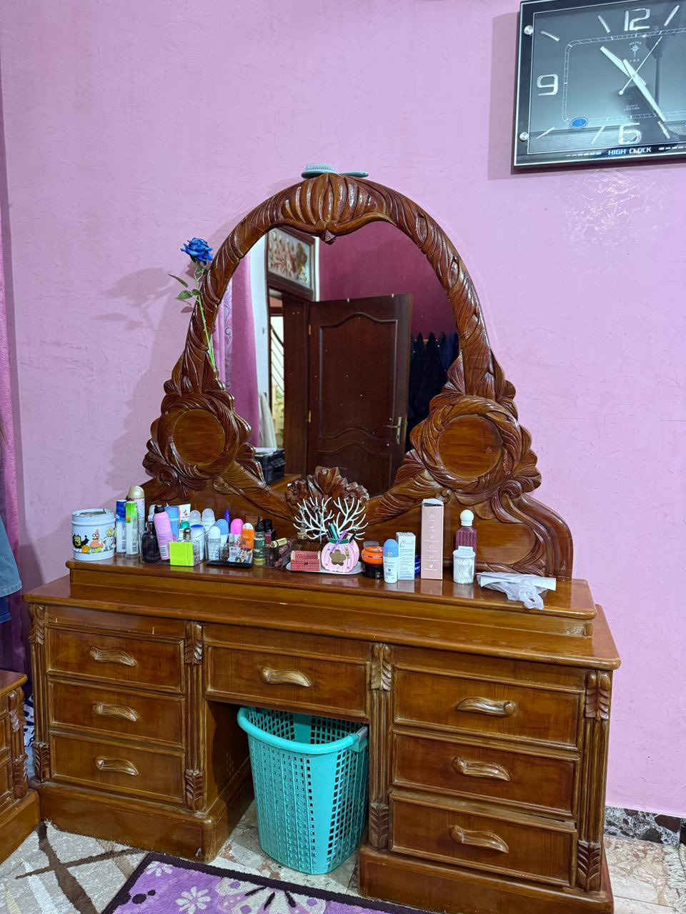 للبيع غرفة نجارة عراقية صاج داخل وخارج توصى من نجارة الحلة خمس قطع مثل ماموضح بالصور خشب ثكيل. درجة أولى حالة الغرفة جيد جداً
السعر مليون ونص
العنوان بغداد /الدورة


**إذا كنت صاحب هذا الإعلان وتريد حذفه لأي سبب، رجاءا أرسل رسالة إلى الدعم الفني**